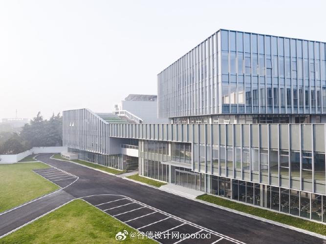 产品测试实验室和试车工厂,我们在规划阶段摒弃了传统的工业建筑兵营